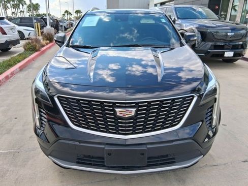 Used 2023 Cadillac XT4 Premium Luxury w/ Technology Package image 2