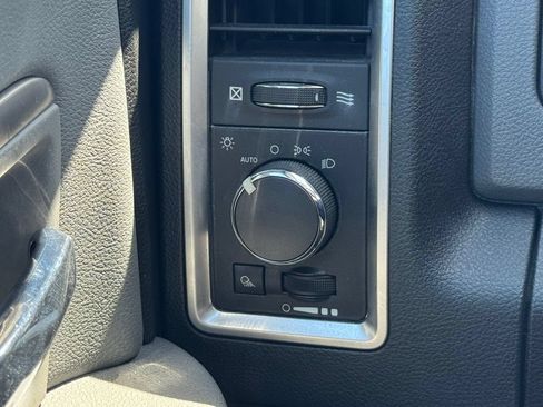 Used 2013 RAM 1500 Classic SLT AWD/4WD image 31