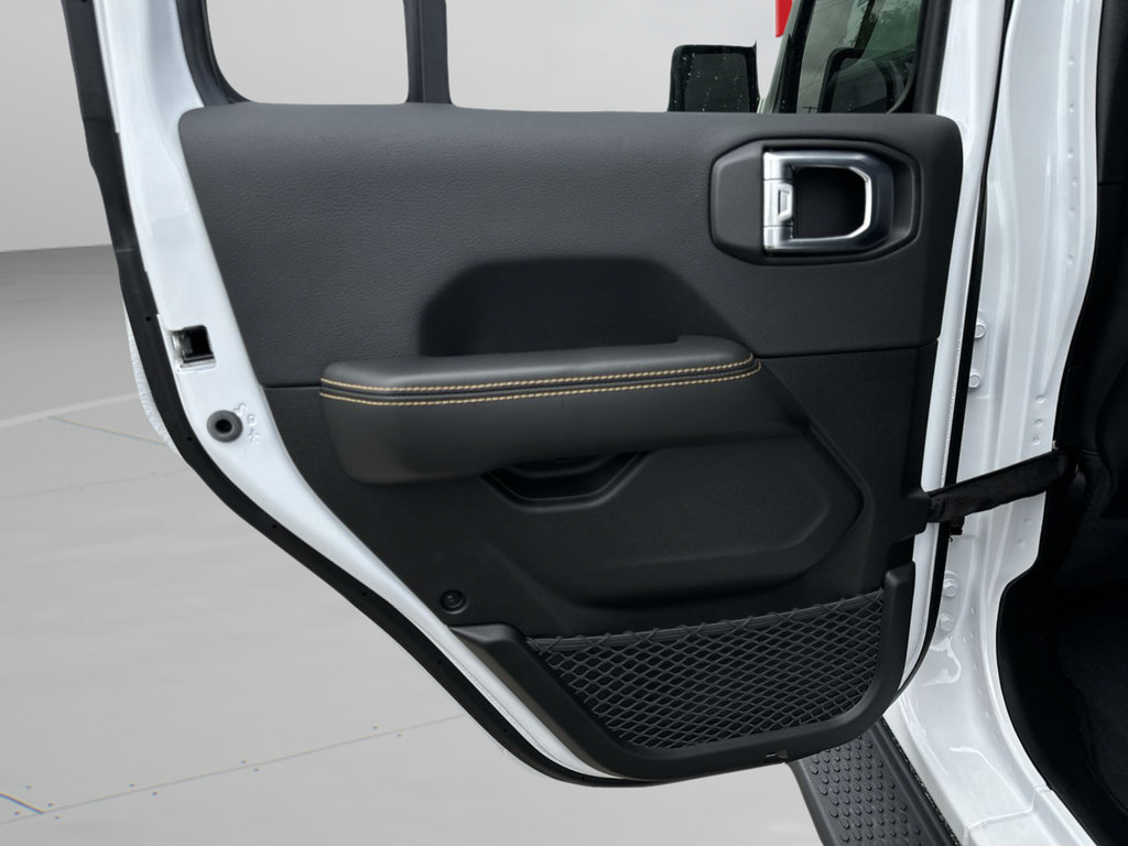 New 2026 Jeep Wrangler Unlimited Sahara AWD/4WD image 29