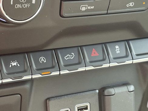 Used 2025 Chevrolet Silverado 1500 Custom w/ Turbomax Blackout Package image 21