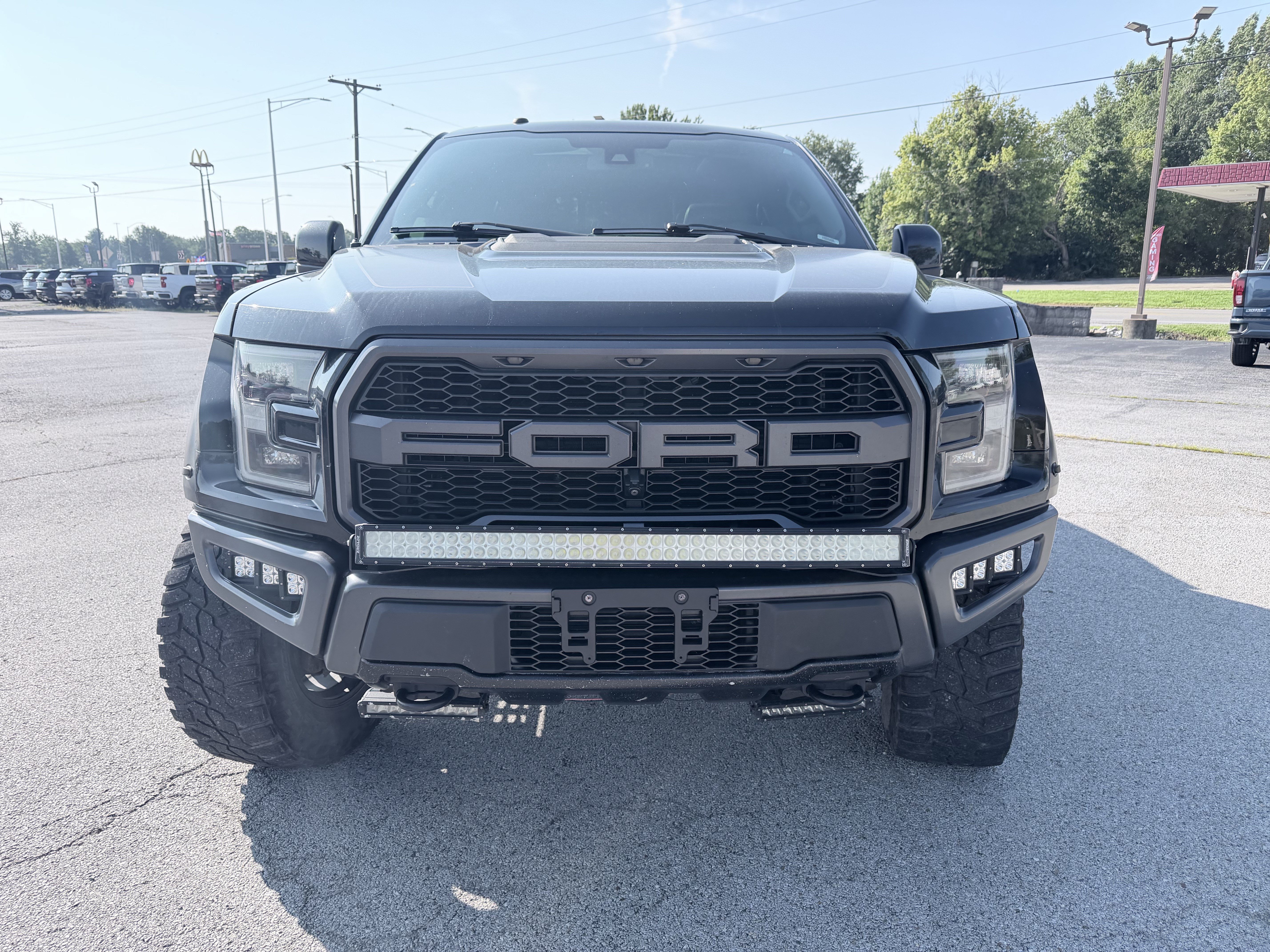 Used 2018 Ford F150 Raptor w/ Equipment Group 802A Luxury AWD/4WD image 2