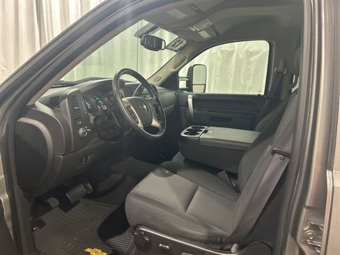 Used 2012 Chevrolet Silverado 2500 LT w/ Interior Plus Package image 7