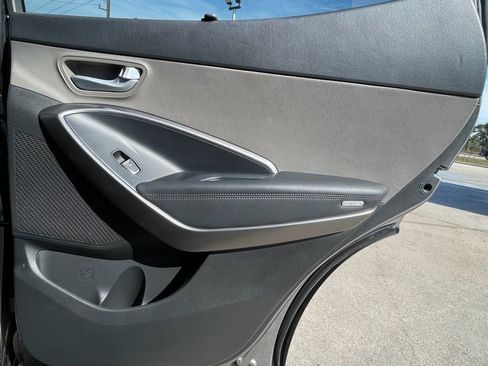 Used 2017 Hyundai Santa Fe Sport FWD image 38