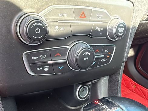 Used 2021 Dodge Charger SXT w/ Leather Interior Group RWD image 32