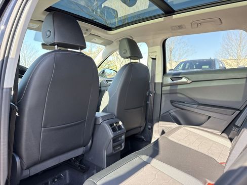 New 2026 Volkswagen Taos SE FWD image 13
