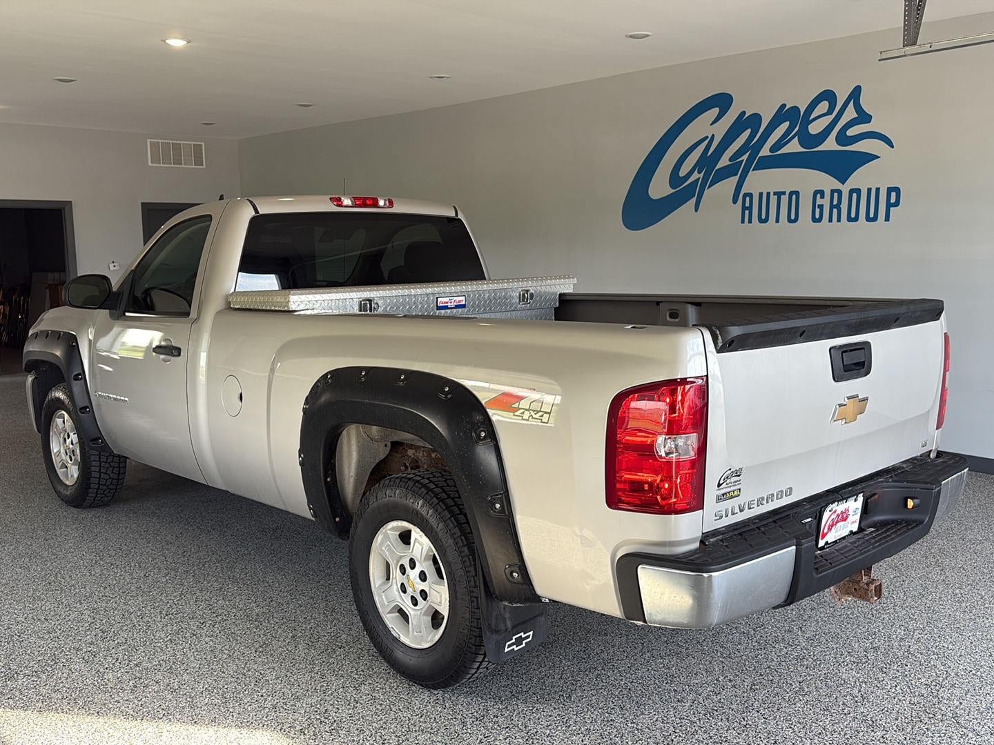 Used 2008 Chevrolet Silverado 1500 LT w/ Suspension Package, Off-Road AWD/4WD image 2