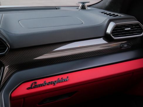 Used 2023 Lamborghini Urus S image 14