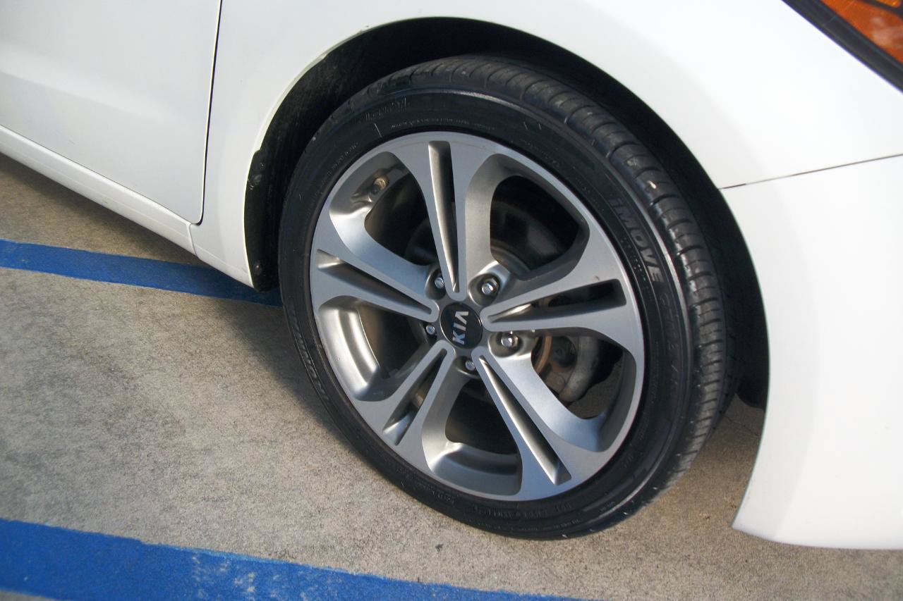 Used 2016 Kia Forte EX FWD image 14