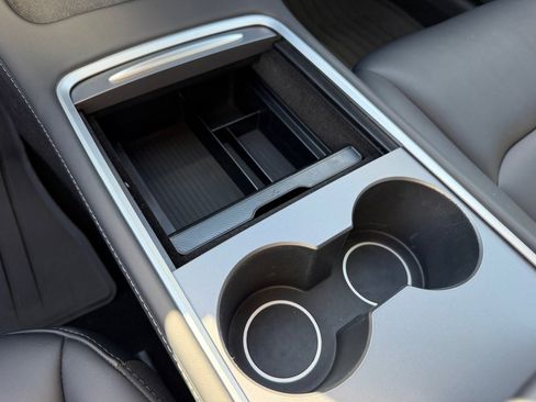 Used 2023 Tesla Model 3 Standard Range image 28