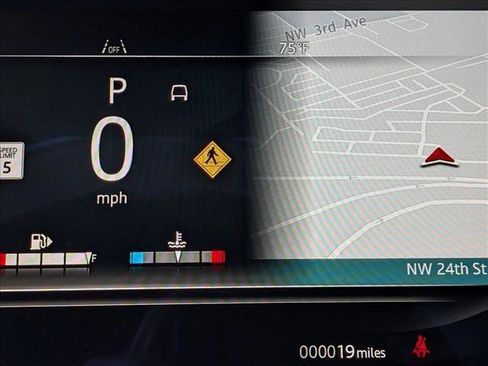 New 2026 Land Rover Range Rover Long Wheelbase SE image 10