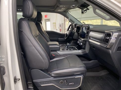 Used 2021 Ford F150 Lariat w/ Max Trailer Tow Package image 18