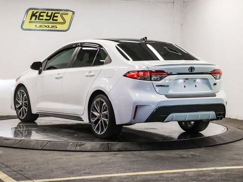 Used 2022 Toyota Corolla SE w/ Carpet Mat Package (TMS) FWD image 2