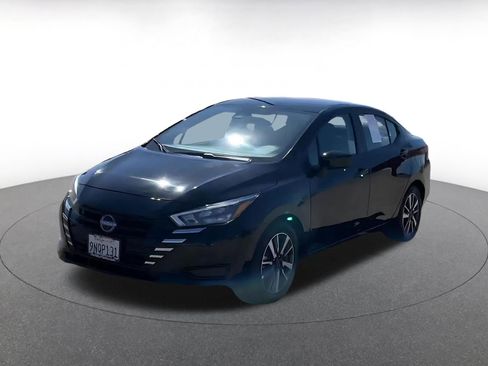 Used 2025 Nissan Versa SV image 7