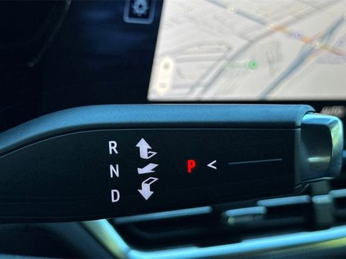 New 2026 Chevrolet Equinox EV LT image 22