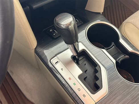 Used 2013 Toyota Camry XLE image 7