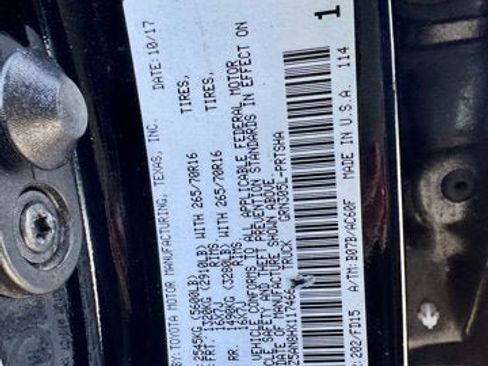 Used 2017 Toyota Tacoma TRD Off-Road image 27