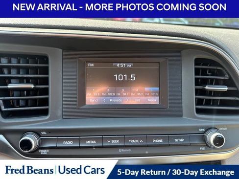 Used 2019 Hyundai Elantra SE FWD image 8