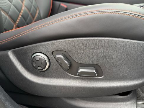 Used 2026 Genesis GV70 3.5T Sport Prestige AWD/4WD image 18