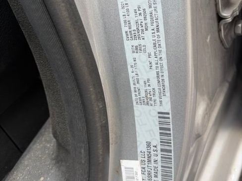 Used 2021 RAM 1500 Laramie AWD/4WD image 12