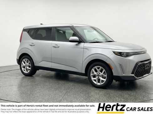 Used 2025 Kia Soul LX w/ LX Technology Package FWD image 1