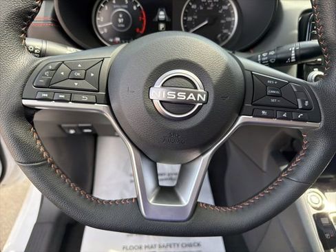 New 2025 Nissan Versa SR image 12