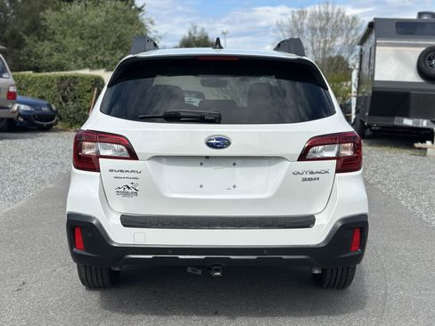 Used 2017 Subaru Outback 3.6R Limited image 4