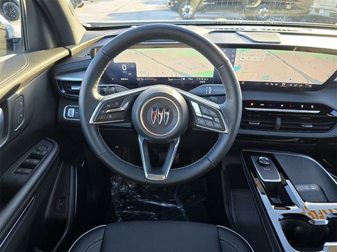 Certified 2025 Buick Enclave Preferred image 27