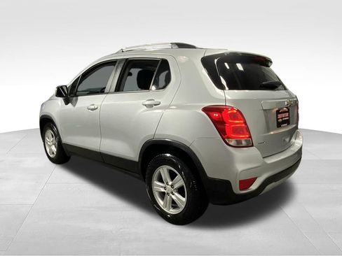 Used 2021 Chevrolet Trax LT FWD image 7