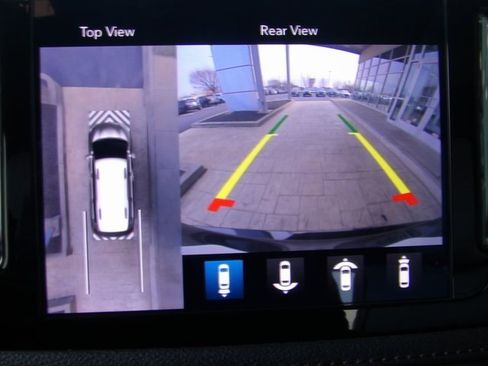 Used 2018 Chrysler Pacifica Limited w/ Tire & Wheel Group image 41