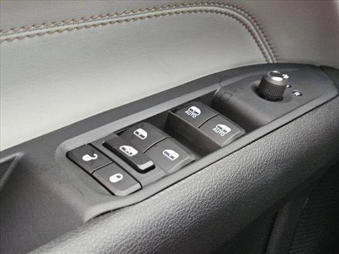 New 2026 Jeep Compass Limited AWD/4WD image 16