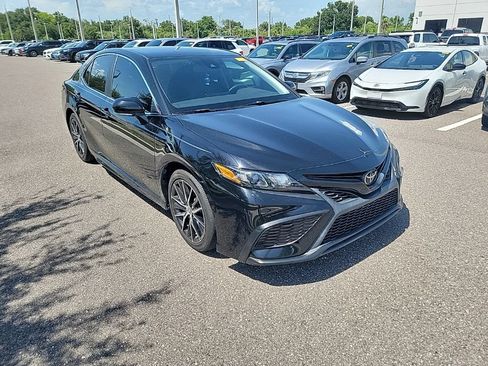 Certified 2022 Toyota Camry SE w/ Convenience Package FWD image 2