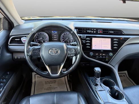 Used 2020 Toyota Camry SE FWD image 25
