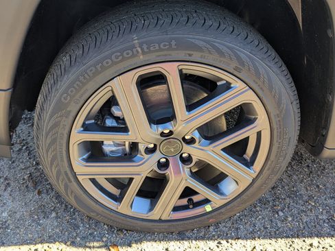 New 2026 Jeep Compass Limited image 24