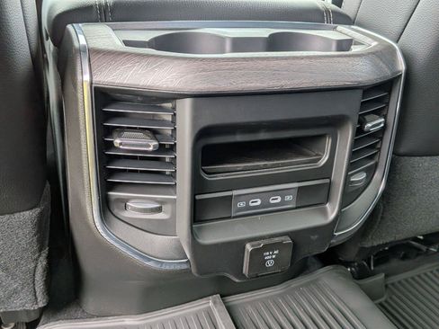 New 2026 RAM 2500 Laramie w/ Sport Appearance Package AWD/4WD image 31