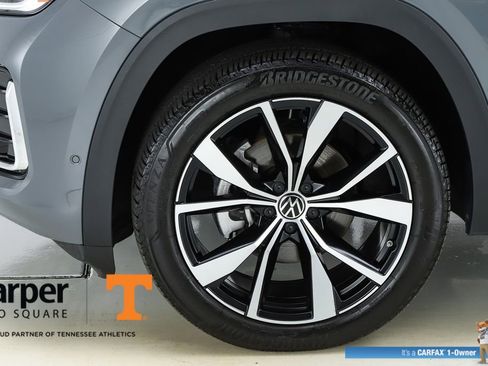 Used 2025 Volkswagen Atlas SEL Premium R-Line image 5