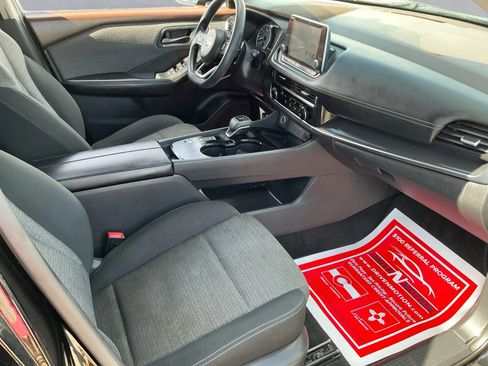 Used 2021 Nissan Rogue S image 19