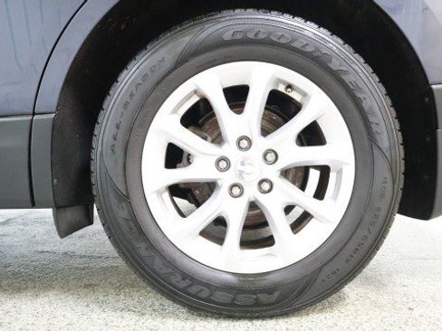 Used 2018 Chevrolet Equinox LT w/ Sun & Infotainment Package AWD/4WD image 22