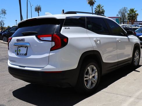 Used 2022 GMC Terrain SLE w/ Driver Convenience Package FWD image 13
