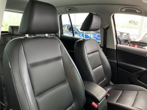 Used 2017 Volkswagen Tiguan S AWD/4WD image 12