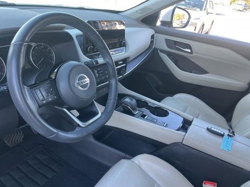 Used 2021 Nissan Rogue SL w/ Premium Package image 10