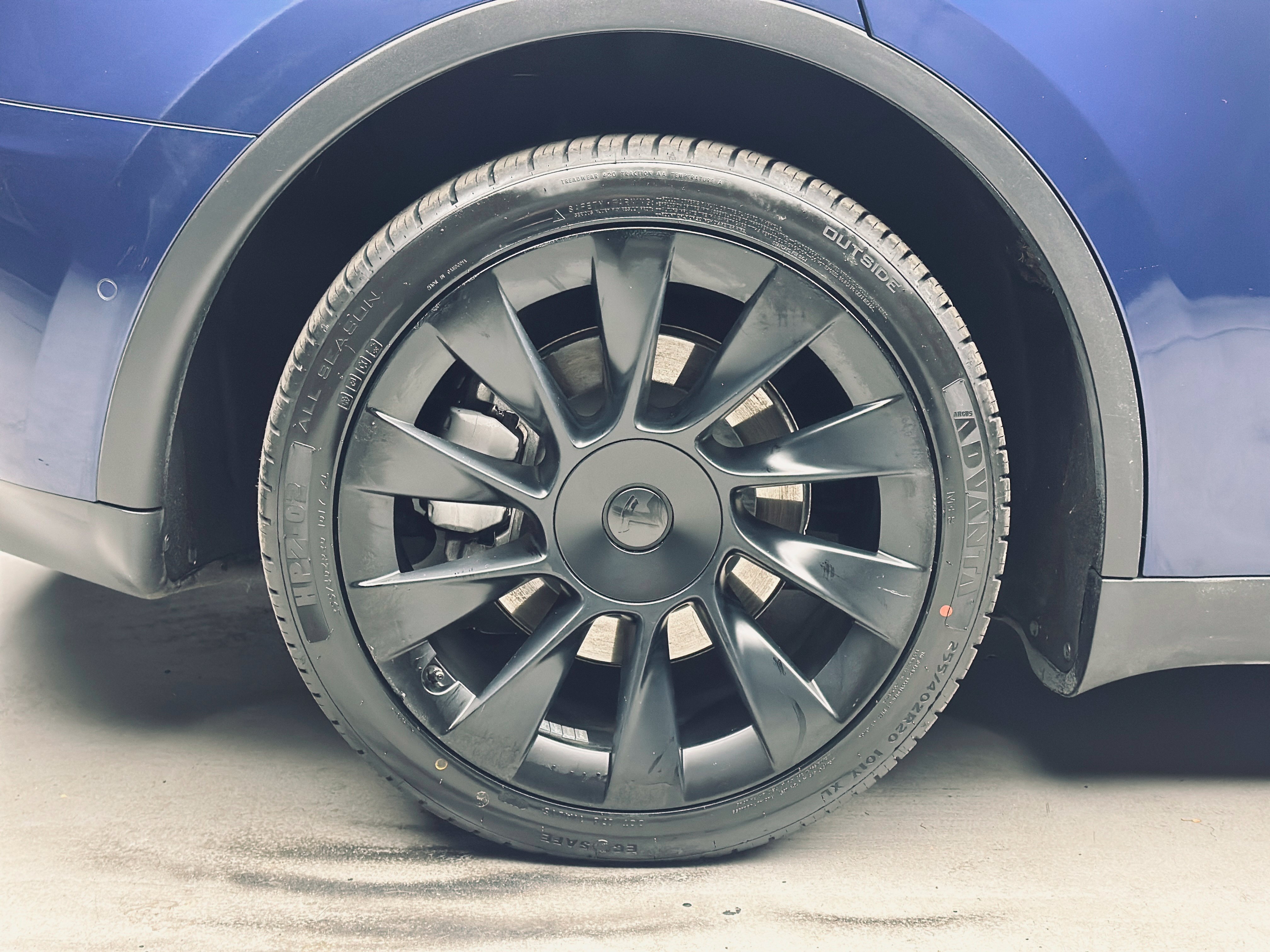 Used 2022 Tesla Model Y Long Range AWD/4WD image 33