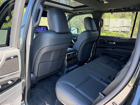 New 2026 Lexus LX 700h Luxury image 22