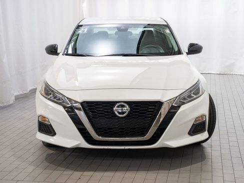 Certified 2021 Nissan Altima 2.5 SR image 2