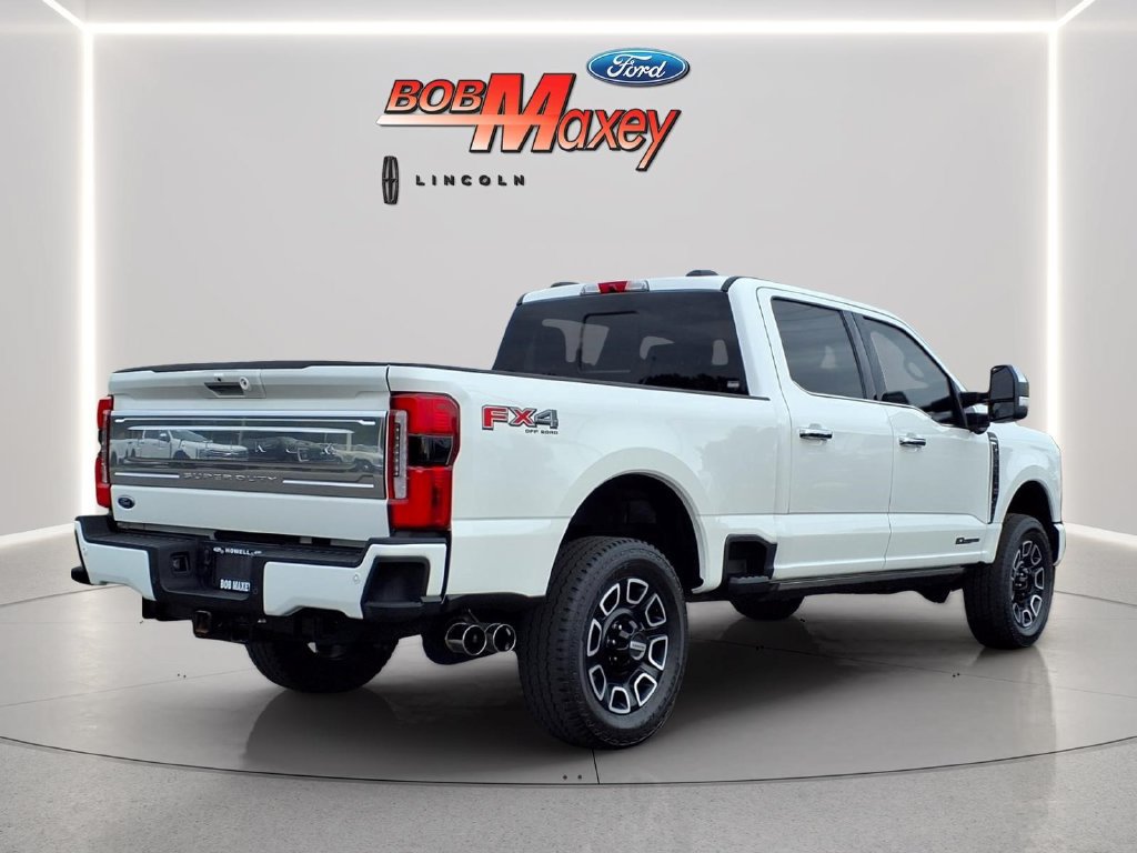 Used 2024 Ford F350 Platinum w/ FX4 Off-Road Package AWD/4WD image 4