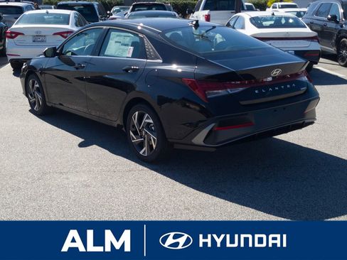 New 2026 Hyundai Elantra Limited image 8