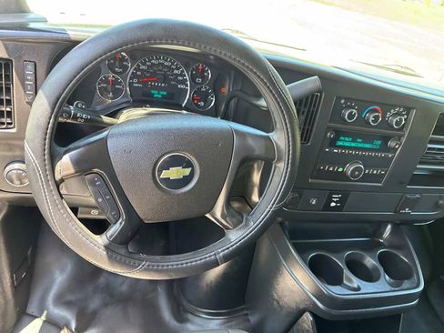Used 2015 Chevrolet Express 2500 image 11