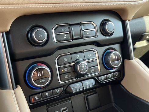 Used 2023 Chevrolet Tahoe Premier image 24