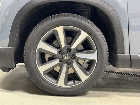 New 2025 Honda Pilot Touring image 4