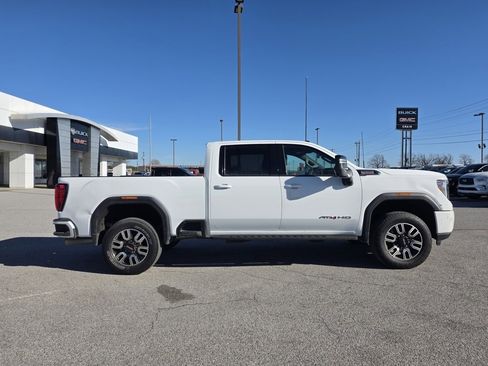 Used 2022 GMC Sierra 2500 AT4 w/ AT4 Preferred Package image 8