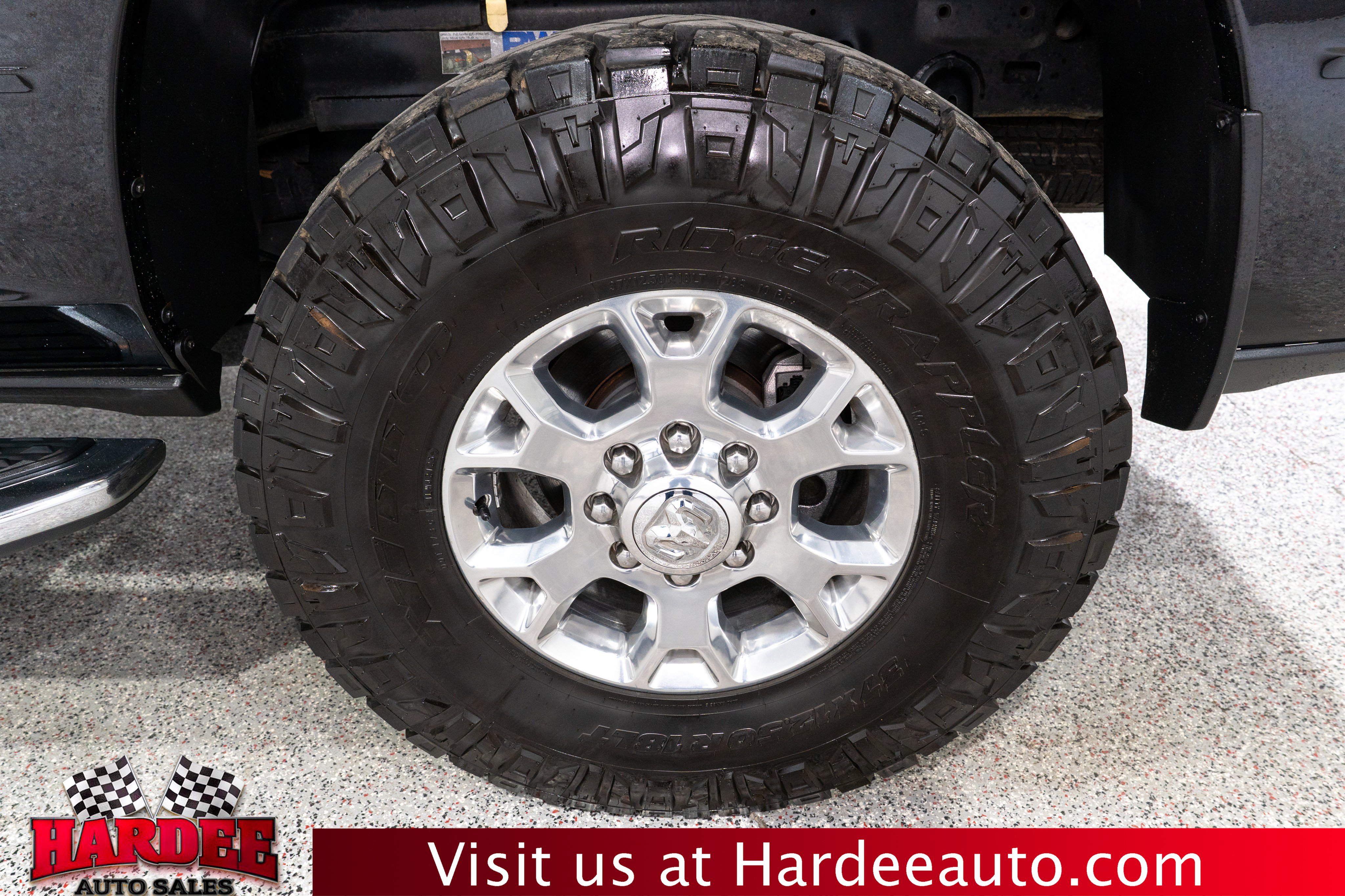 Used 2024 RAM 2500 Laramie AWD/4WD image 10